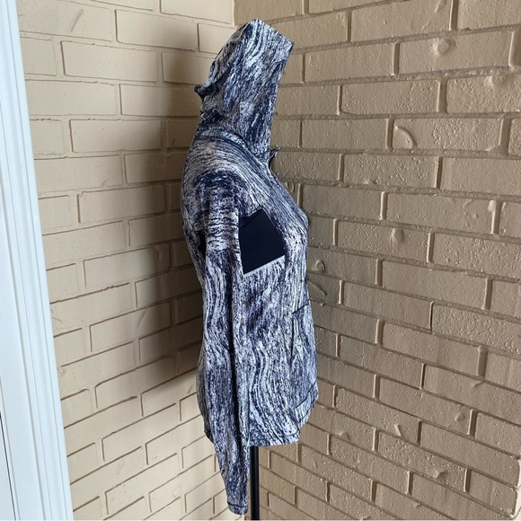 Lululemon Runbeam Hoodie black white long sleeve top Running Texture Twist 4/6 - Picture 6 of 11